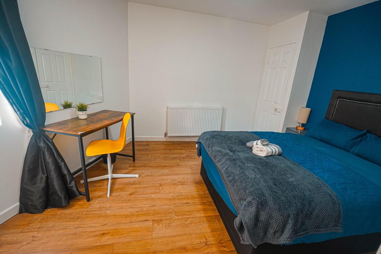 Private And Spacious 2 Bedroom House - Free Parking! Cardiff Exterior foto